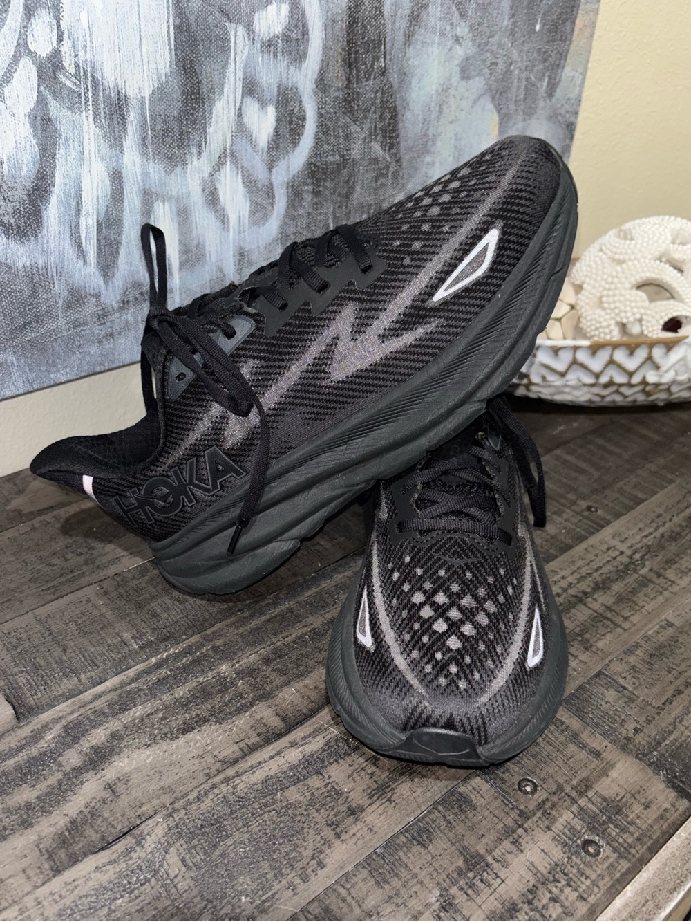 HOKA Clifton 9 running shoes in Triple Black WONENS SZ 10B